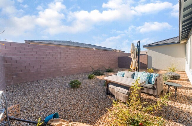 Building Photo - A Meticulously Upgraded Townhouse  *Age Restricted 55+