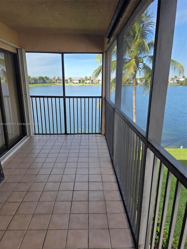 Building Photo - 1500 Jefferson Dr