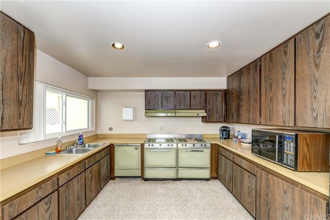 Building Photo - 1707 E Pacific Coast Hwy