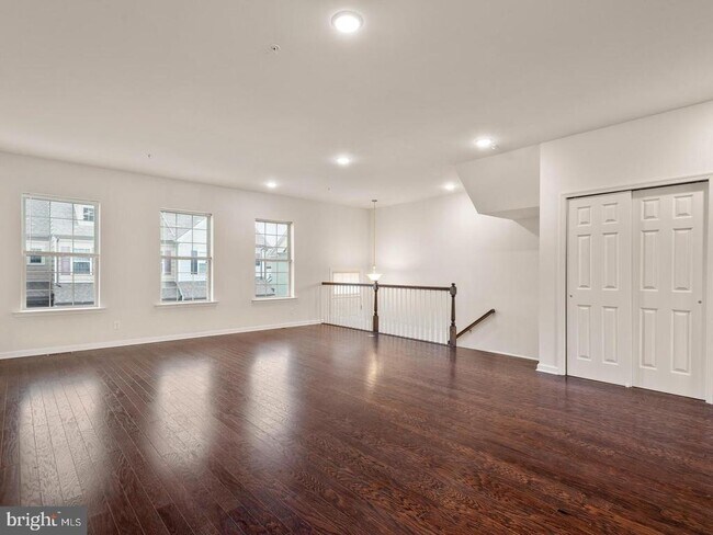 Building Photo - 15 Eagle Ln