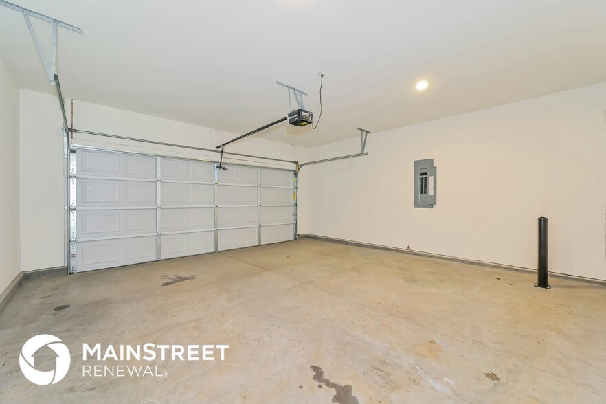 Building Photo - 12106 Sweet Almond Ln