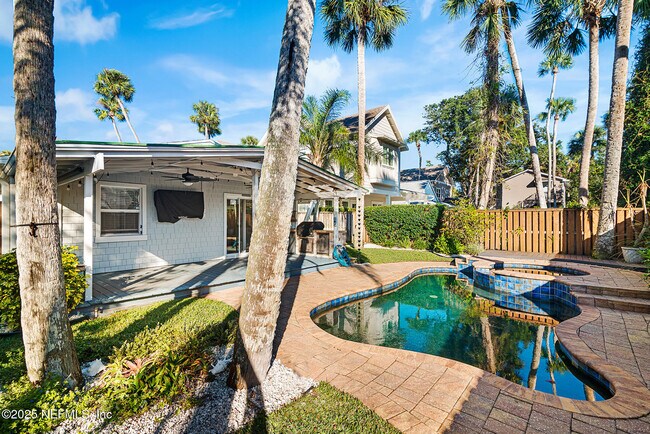 Building Photo - 370 10th St