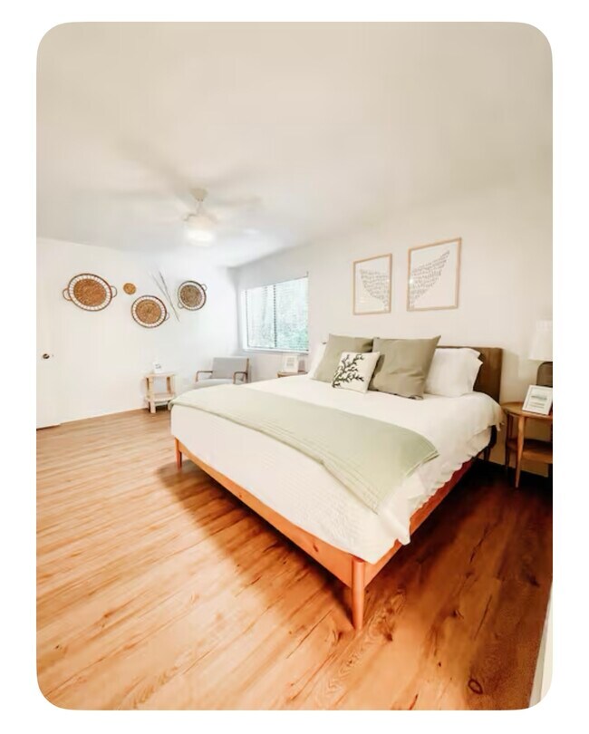 Building Photo - 4402 Sea Cove