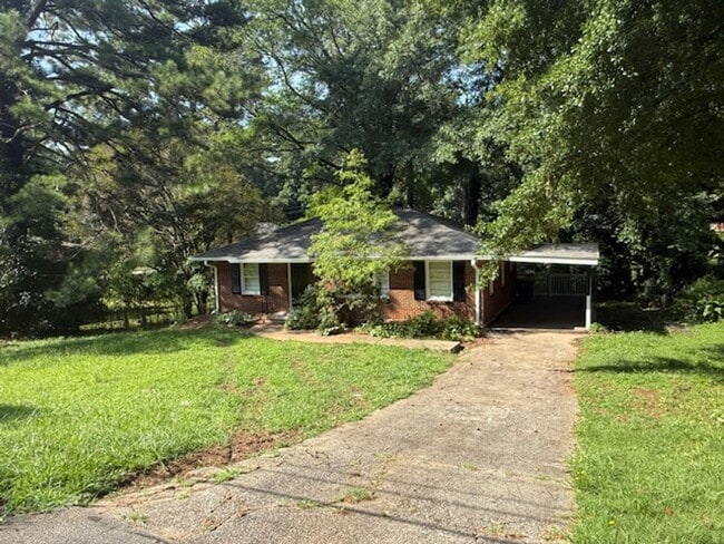 Primary Photo - Newly Renovated 3 Bedroom / 1 Bath Ranch w...