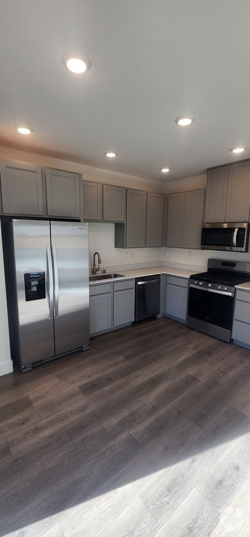 Building Photo - Newer home in Sparks!