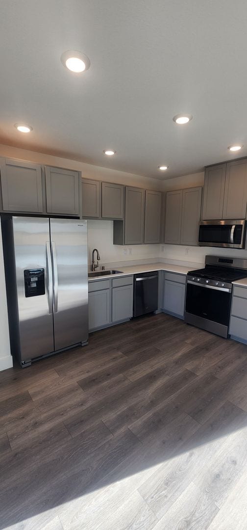 Primary Photo - Newer home in Sparks!