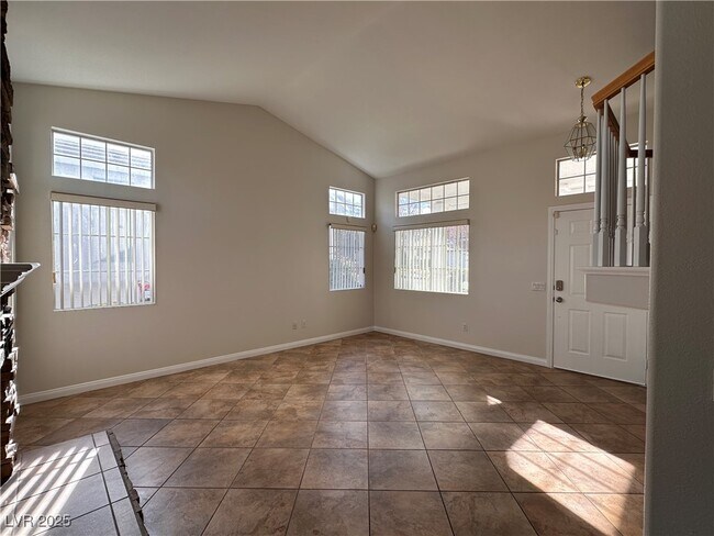 Building Photo - 2053 Smoketree Village Cir