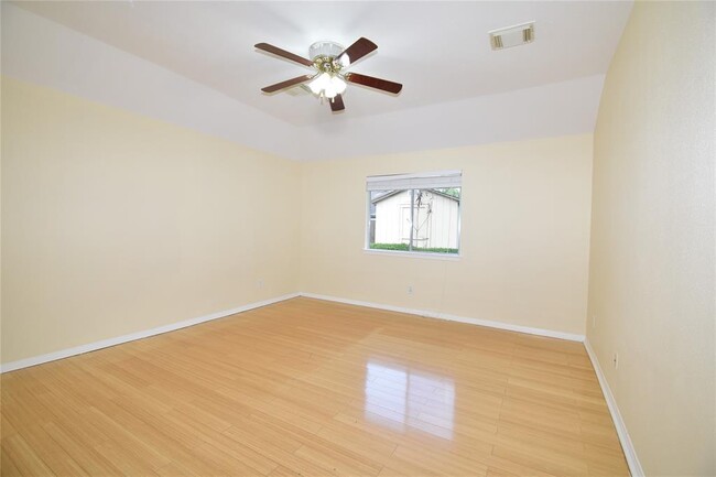 Building Photo - 3015 Glencullen Ln