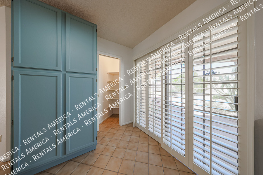 Building Photo - 5006 E Mesquite Wood Ct