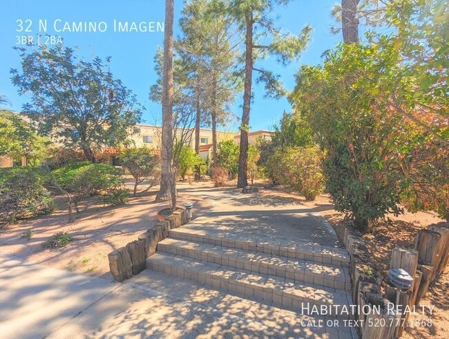 Building Photo - 32 N Camino Imagen