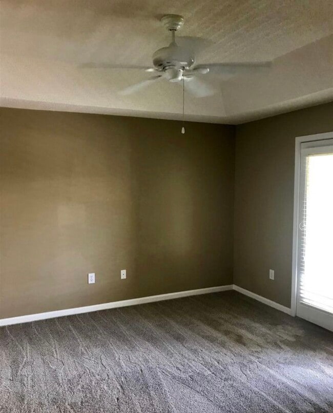 Second bedroom - 611 McGill Park Ave NE