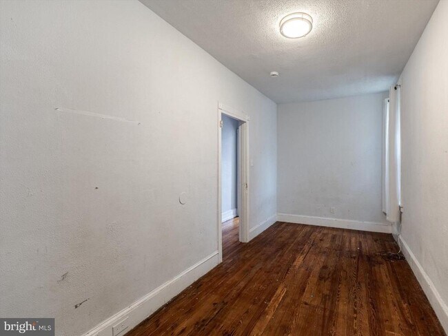 Building Photo - 242 Berkley St
