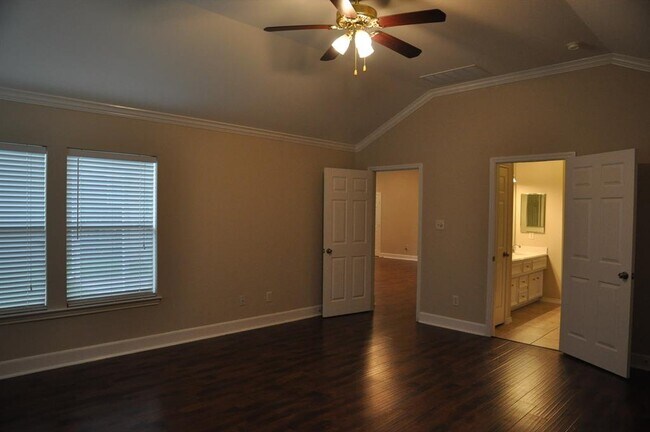 Building Photo - 26639 Summerbend Hollow Ln