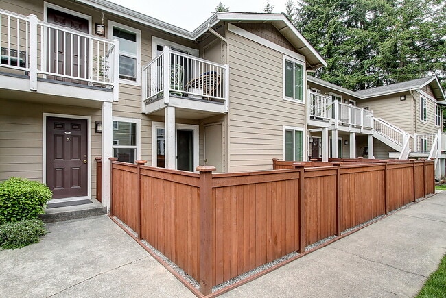 Building Photo - Inglenook Court