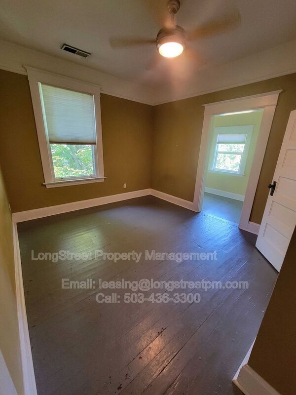 Building Photo - 3816 N Borthwick Ave