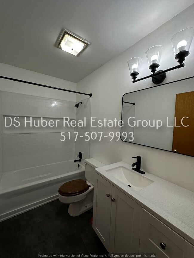 Building Photo - 12469 Kruger Ln