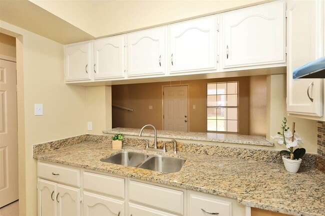 Building Photo - 8911 McPherson Rd