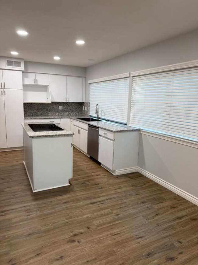 Building Photo - Welcome to your next coastal retreat — a s...