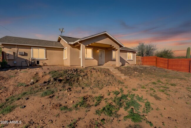 Building Photo - 33665 S Incline Dr