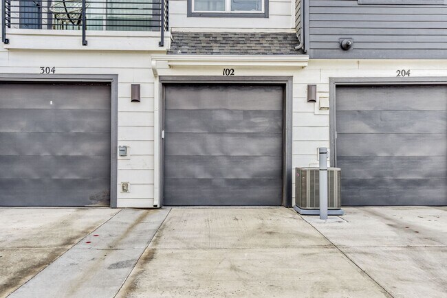 Building Photo - Contemporary Parker Condo | Trails & City Access