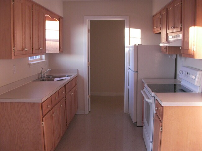 Building Photo - 110 Stallings Ct