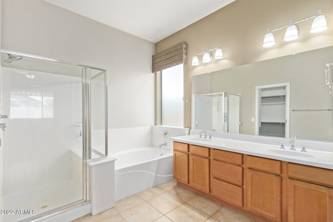 Building Photo - 13582 S 184th Ave