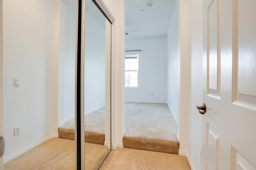 Building Photo - 28566 Herrera St