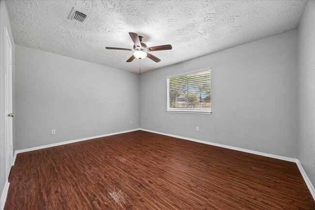 Building Photo - 1911 Green Star Ct