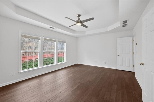 Building Photo - 5008 Bethpage Dr NE