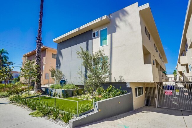 Building Photo - 441 W Queen St