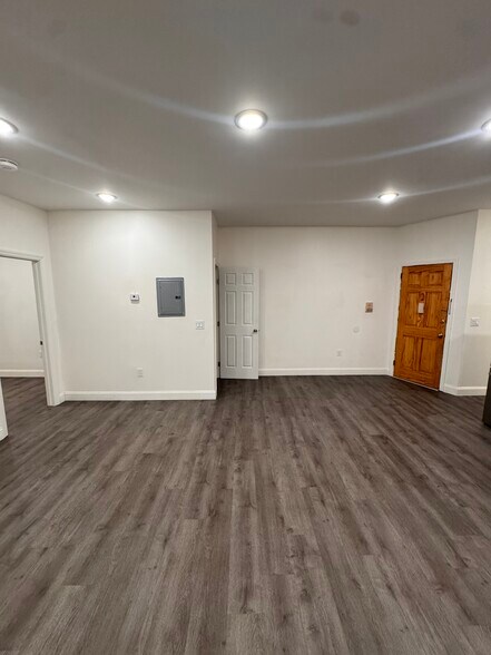 Building Photo - 72 Avenue C