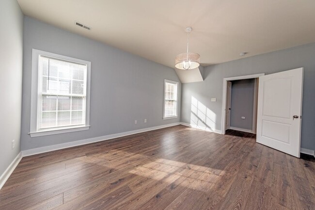 Building Photo - 209 Quarterpath Rd