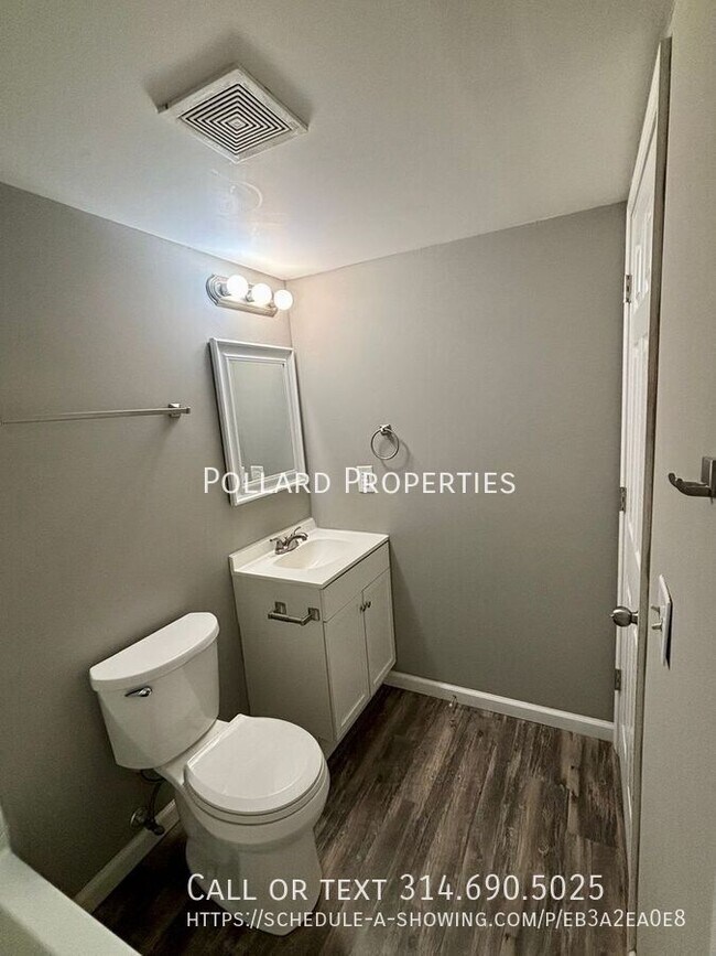 Building Photo - 300 Arlington Way