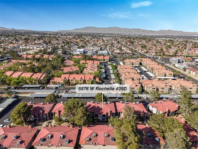 Building Photo - 5576 W Rochelle Ave.