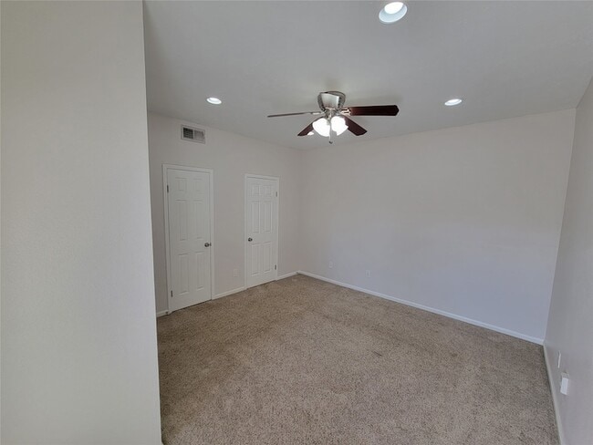 Building Photo - 2025 Augusta Dr