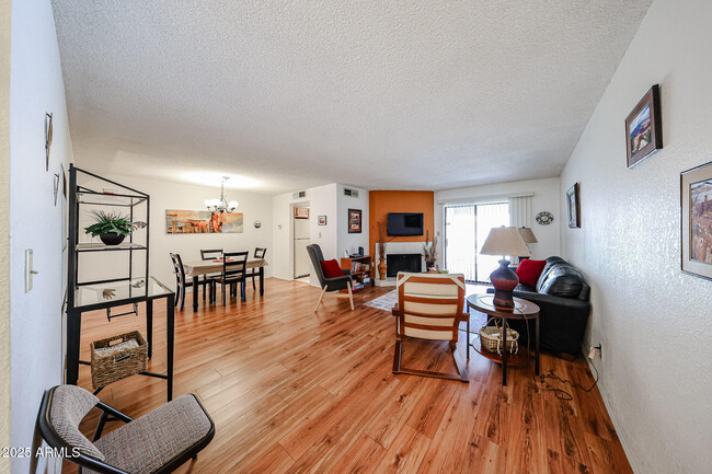 Building Photo - 9445 N 94th Pl