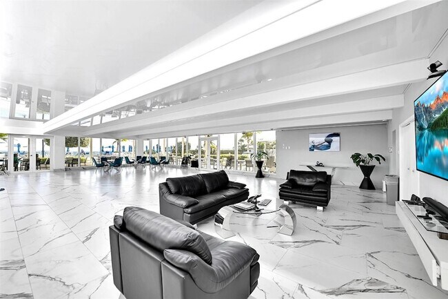 Building Photo - 1880 S Ocean Dr