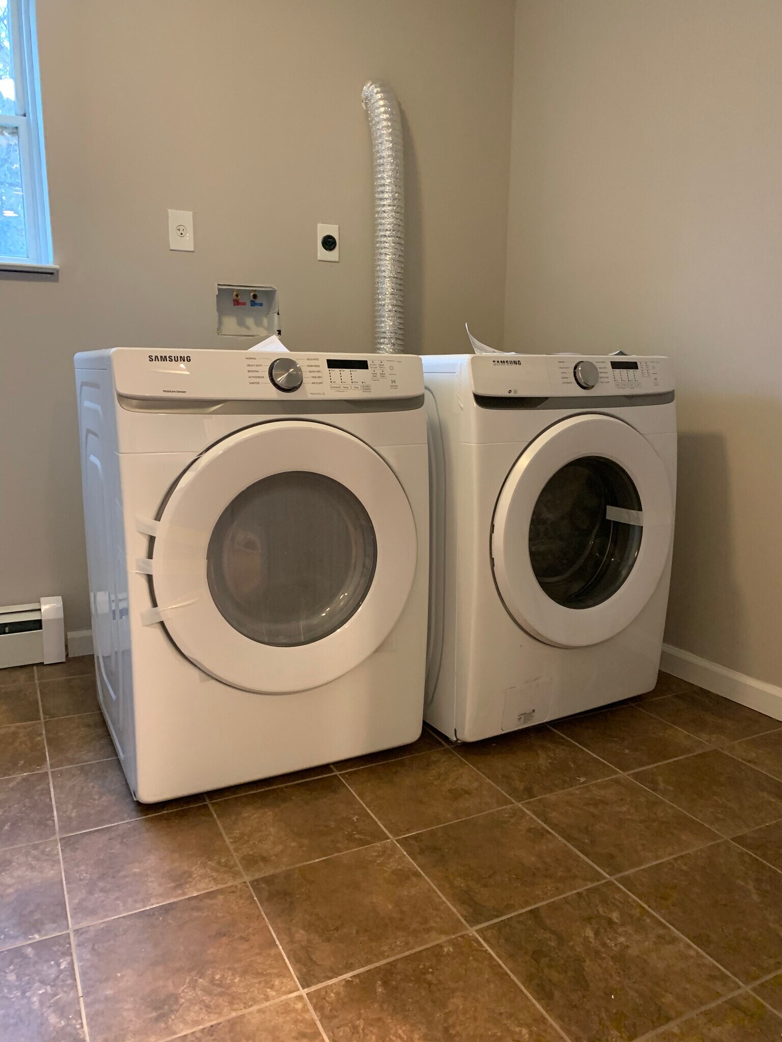 In Unit Laundry - 9 Irish Ln
