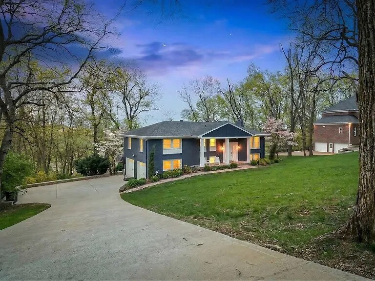 Building Photo - 5102 Beauregard Ln