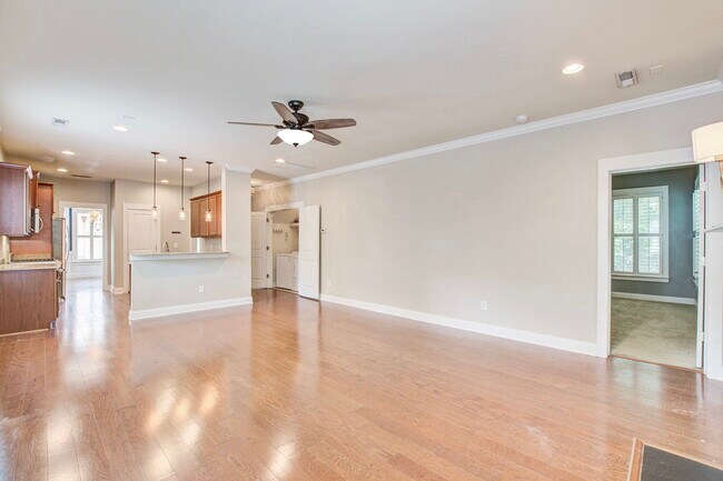 Building Photo - 1811 Luna Ct