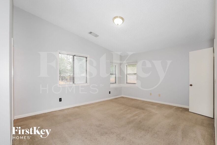 Building Photo - 1389 Millstream Trail NW