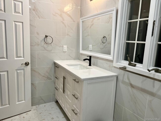 Building Photo - 22 Bayberry Ln