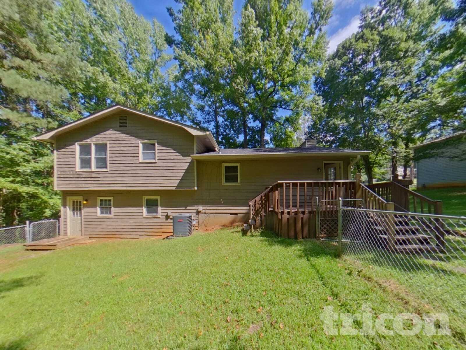 Building Photo - 120 Elberta Dr