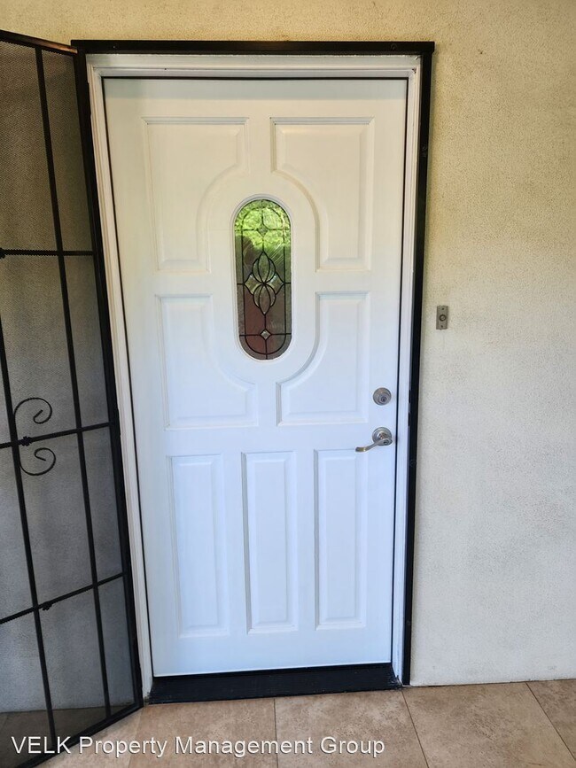 Building Photo - 3 br, 2.5 bath House - 2585 N Windsor Ave