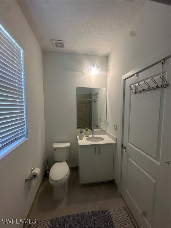 Building Photo - 5579 Cassidy Ln