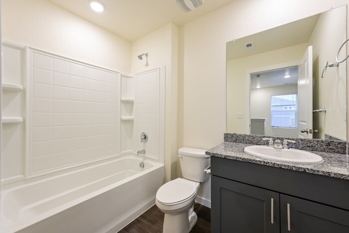 Building Photo - 13447 Oneida Ln