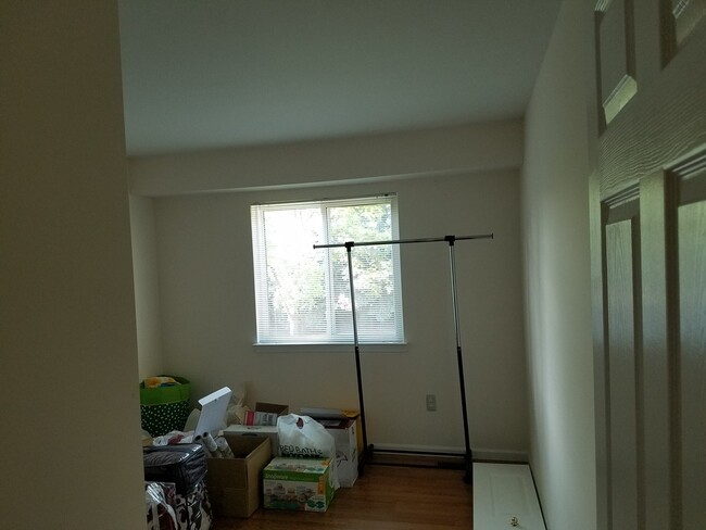 Building Photo - 5476 Victory Cir
