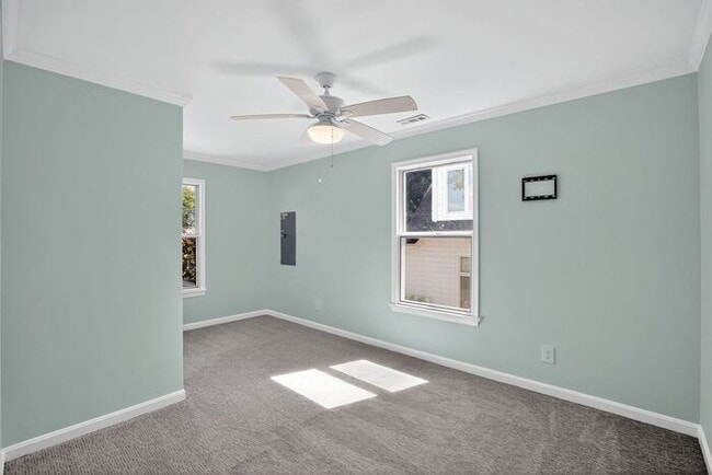 Building Photo - 15077 Potomac River Dr