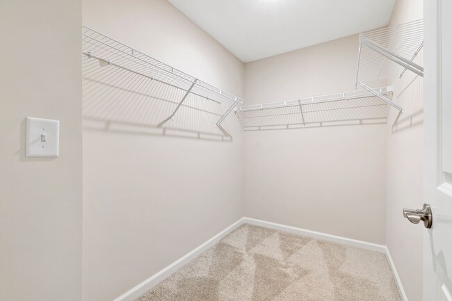 Building Photo - Well Appointed 3-Bedroom Townhome in Durham!