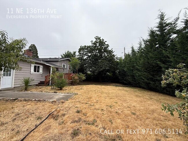 Building Photo - 11 NE 136th Ave